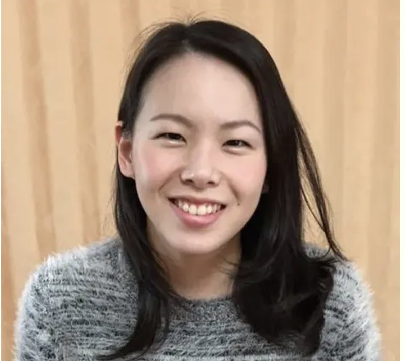 整形外科でも治らなかった腰から足の痛みが改善して笑顔になった看護師のお客様｜彦根市りーる整骨院